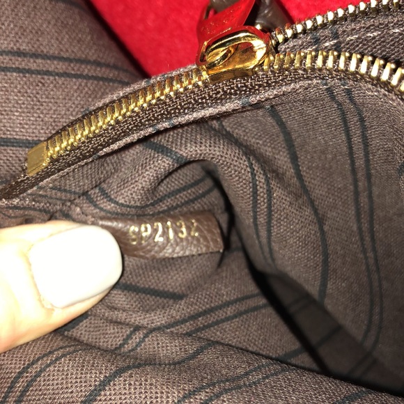 Louis Vuitton Lumineuse PM 🤎 - Picture 14 of 17